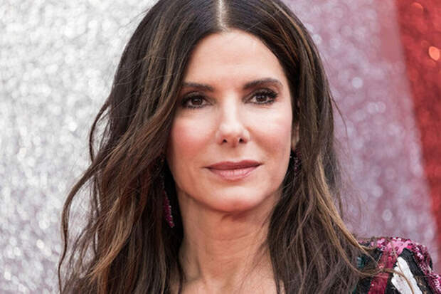 «Мне казалось, что время остановилось»: Сандра Буллок заставила говорить о себе и Киану Ривзе