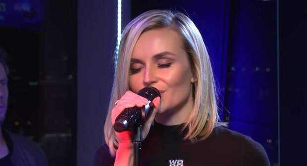 Полина Гагарина и Тимати могут стать невъездными в Латвию