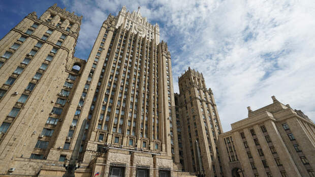 МИД порекомендовал россиянам воздержаться от поездок в Израиль и Иран