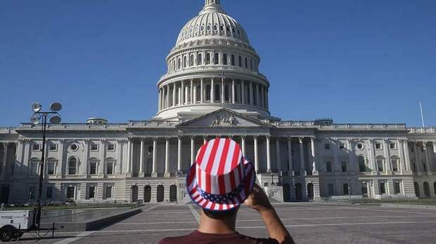 ВС США атаковали лодку, якобы участвующую в наркотрафике в Тихом океане