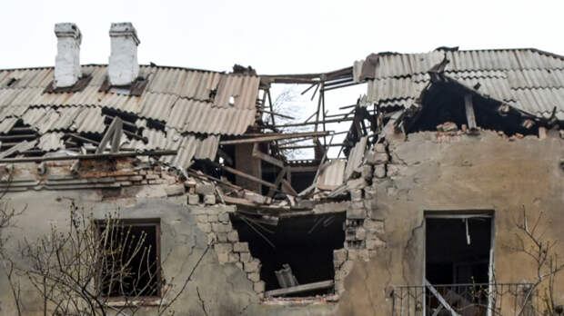 Беспилотники ВСУ повредили в Таганроге 12 многоквартирных и 27 частных домов