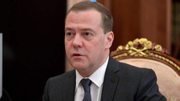 Медведев сделал тонкий намек собравшейся в Евросоюз Украине