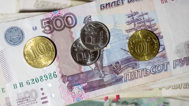 Минтруд РФ с 1 февраля проиндексирует более 40 выплат и пособий