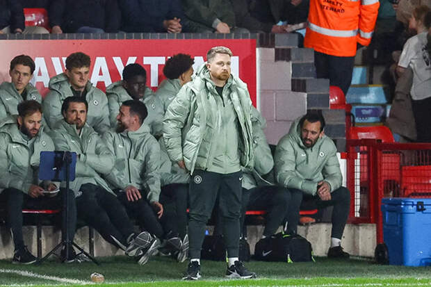 Тренер без пропуска в здание первой команды. Кто выведет «Челси» на «Сити» — Вы это видели?