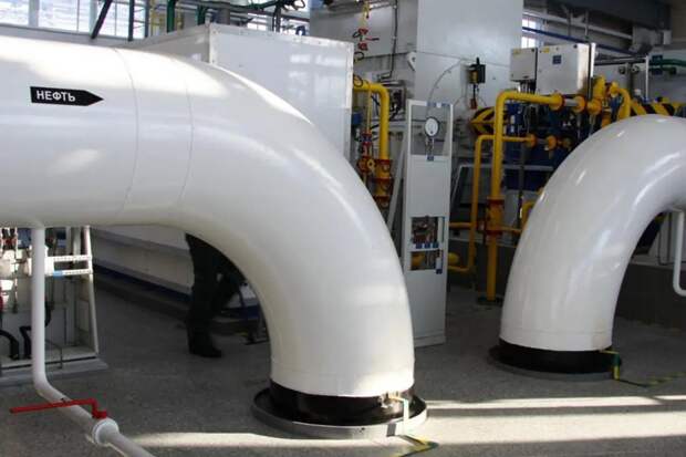 Киев продолжает блокировать поставки нефти в Европу по нефтепроводу «Дружба