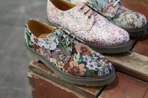 Обувь с цветочным принтом. \ Фото: burdastyle.ru.