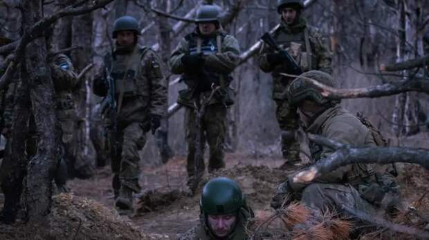 «Противник берет город в кольцо»: ВСУ сигнализируют о грядущей катастрофе Лимана