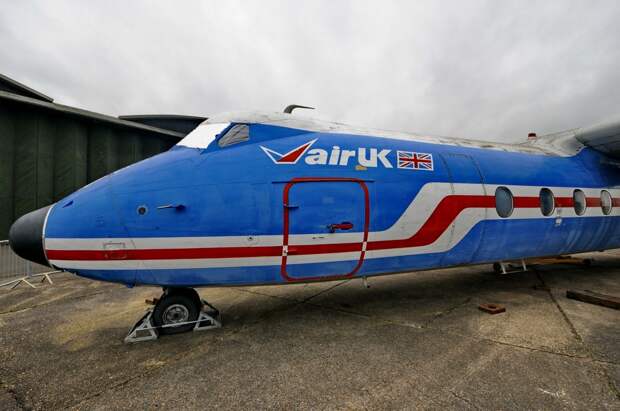 Самолет Handley Page HPR-7 Herald 201 авиакомпании AirUK в Имперском военном музее в Даксфорде Самолет Handley Page HPR-7 Herald 201 авиакомпании AirUK в Имперском военном музее в Даксфорде