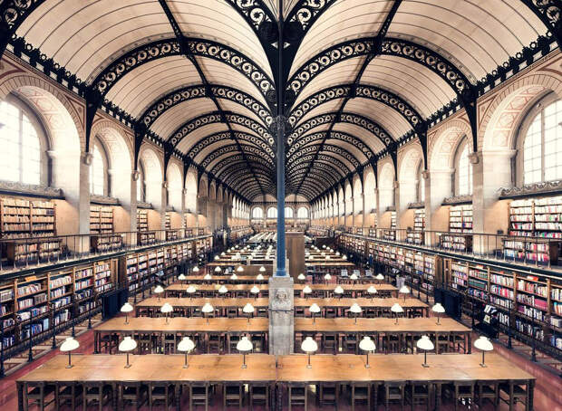 La Bibliothèque Sainte-Geneviève La Bibliothèque Sainte-Geneviève