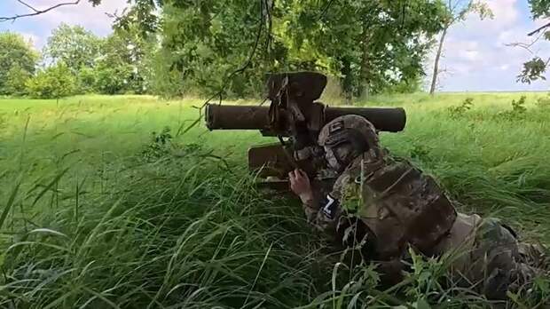 Расчет ПТРК «Корнет» уничтожил технику и личный состав ВСУ в Сумской области