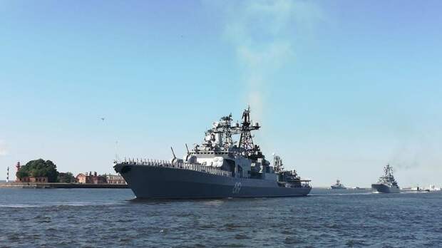 Сегодня в России прошел главный военно-морской парад в Санкт-Петербурге и Кронштадте