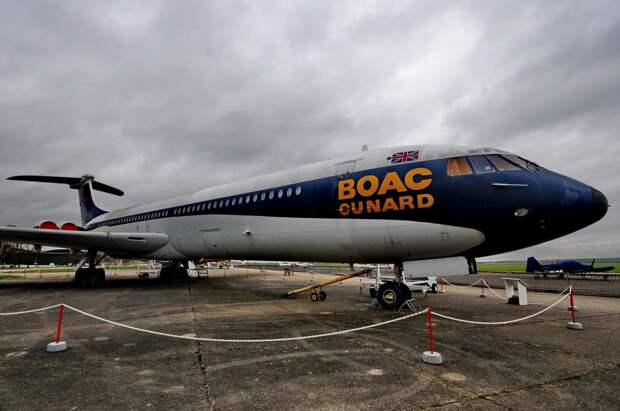 VC-10 в авиационном музее Даксфорда VC-10 в авиационном музее Даксфорда