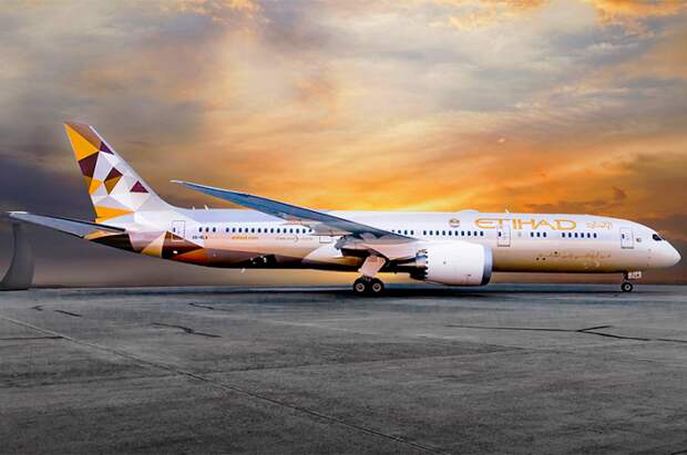 Двухпалубный реактивный авиалайнер А-380 авиакомпании Etihad Airways (ОАЭ). | Фото: yana.kiev.ua.