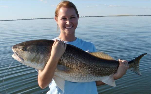 girl-with-big-redfish