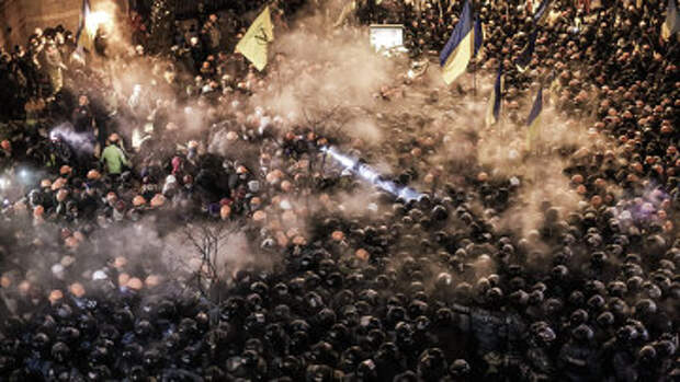 Штурм лагеря митингующих на Майдане. Архивное фото