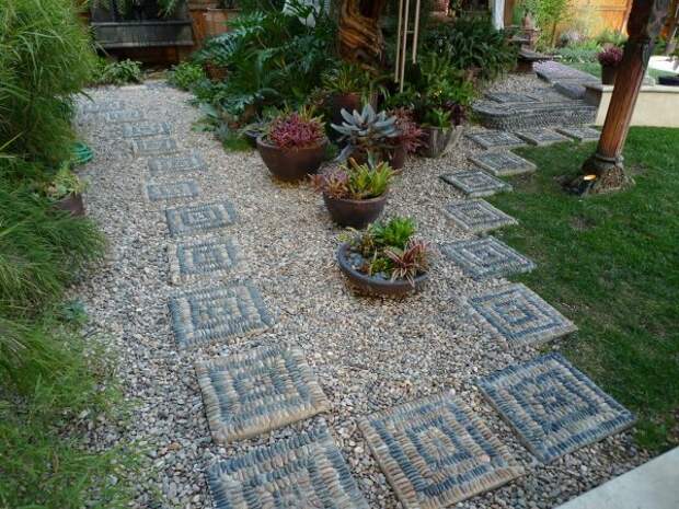 Stepping-Stones-Gravel