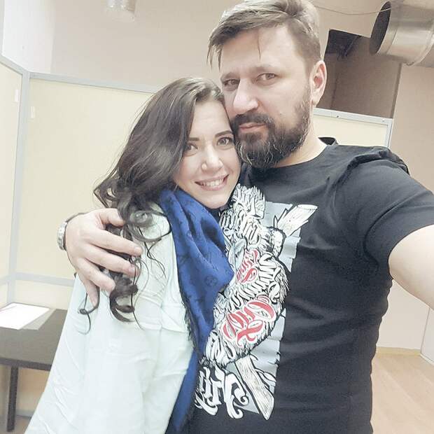 В трех браках Виктор четыре раза стал отцом. На фото: с дочерью Анной В трех браках Виктор четыре раза стал отцом. На фото: с дочерью Анной