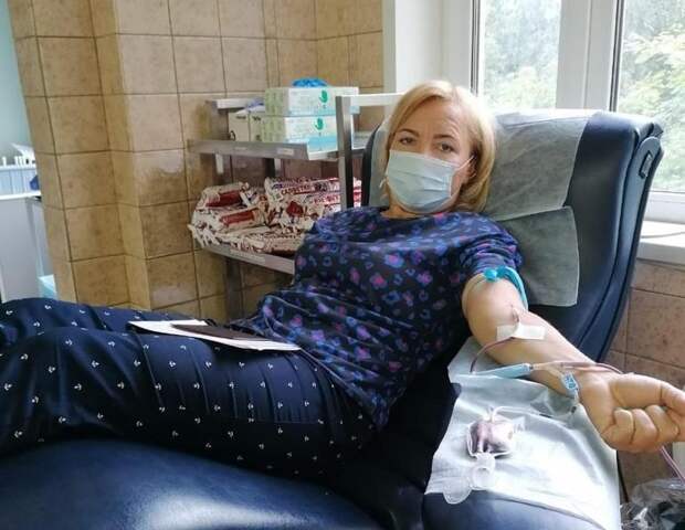 Елена Ефимова сдает плазму / Фото предоставлено ТЦСО "Марьино"