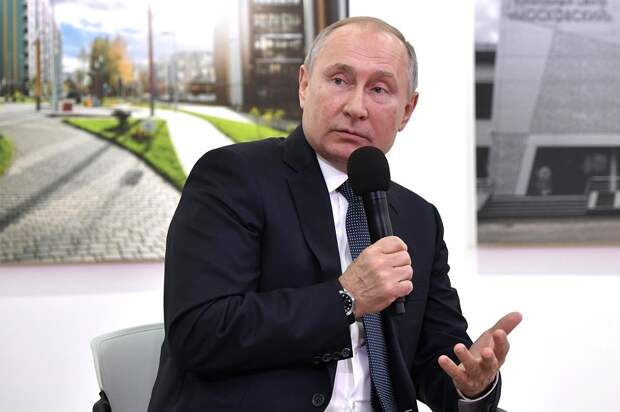 На встрече с представителями общественности по вопросам реализации нацпроекта Жильё и городская среда, Казань, Путин обещает серию совещаний, 12.02.1…