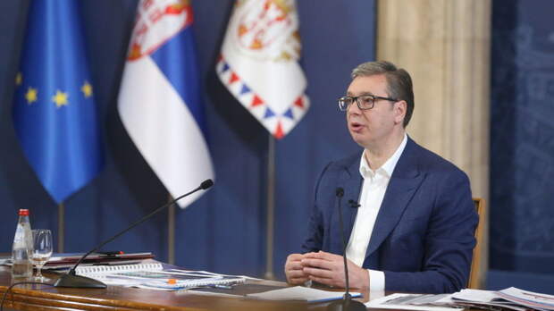 Вучич заявил о неизбежности глобального конфликта между Западом и Востоком