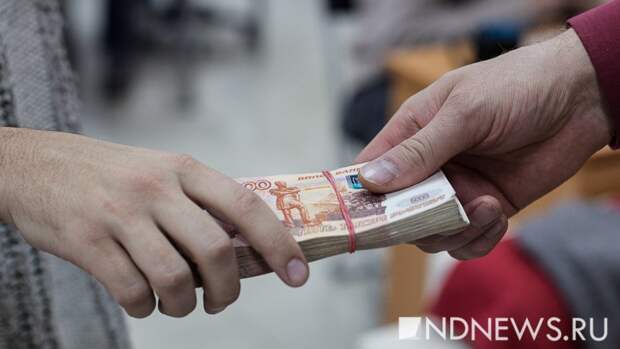 Чиновник за взятки раздавал муниципальные контракты