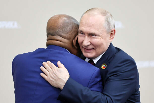 Путин: РФ придает особое значение упрочению дружественных отношений с Африкой
