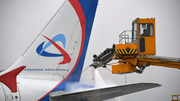 Росавиация рекомендовала запретить полёты при наличии на самолётах снега