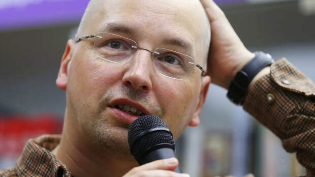 «Мир-тюрьма без Спасителя»: писатель Ник Перумов о литературе, Warhammer и спасении СССР