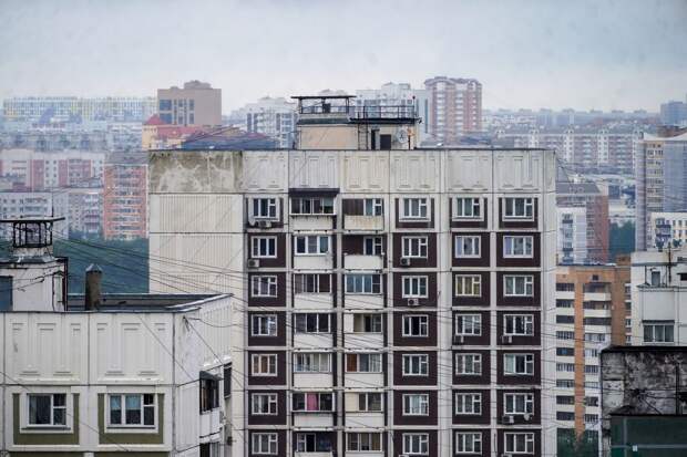 Юрист Нетреба предупредил о штрафах за курение на балконе