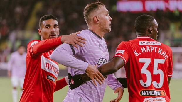 Дзюба — о работе VAR в РПЛ: «Я до сих пор в шоке. Это какой-то сюр»