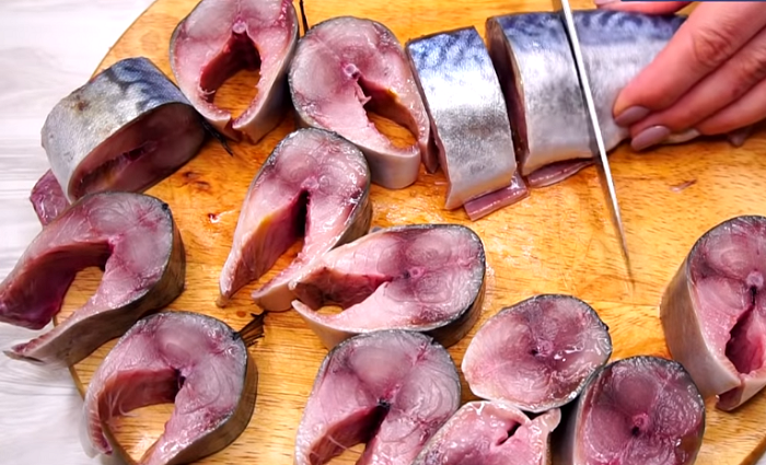 Скумбрия, запеченная в духовке: нежнейшая рыбка со вкусом горячего копчения