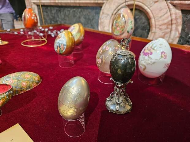 В Исаакиевском соборе открылась выставка пасхальных яиц «Подарки к Пасхе»