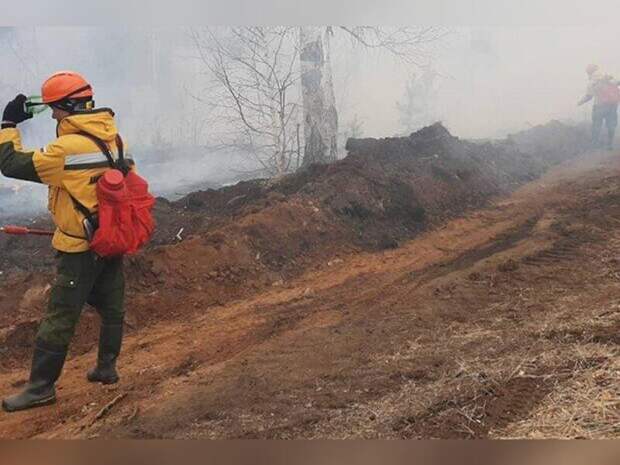 Пожар остановили в одном километре от Тунгокочена