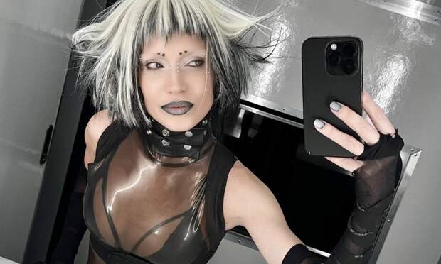 Глюкоза и дочь Успенской плюют на критику - фото