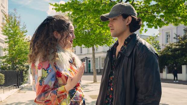 Lena Dunham's Too Much Not Returning For Season 2 On Netflix