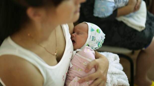 Москвитина: Женщины в России откладывают рождение детей из-за жадности