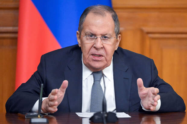 Лавров: США в новой стратегии впервые подвергли сомнению расширение НАТО