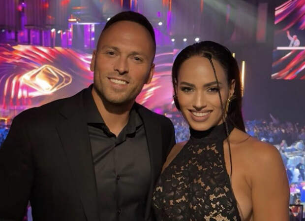 Стало известно, почему Алексей Столяров отложил свадьбу с возлюбленной