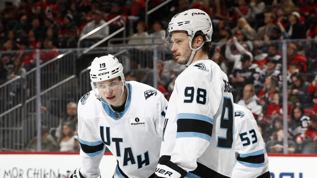 Гол и результативный пас Бута помогли «Юте» разгромить «Торонто»