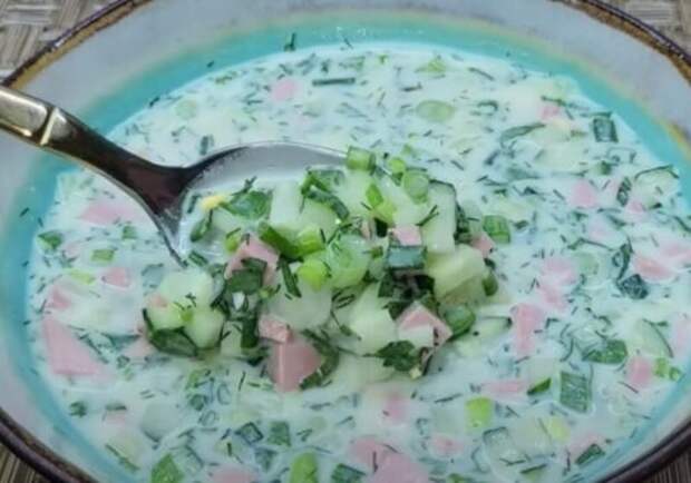 Этот холодный суп едим всё лето. Выручает в жару: идеальный вариант освежающего блюда в летний сезон