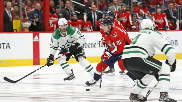 Первая шайба Кузнецова в сезоне не спасла «Вашингтон» от поражения в матче НХЛ с «Далласом»