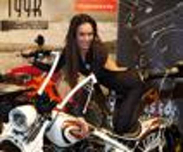 Самые красивые, самые сексуальные девушки мотосалона EICMA 2012