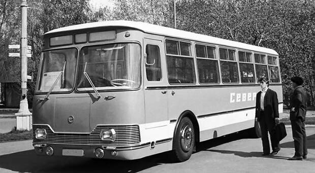 На фото: ЛиАЗ 677А "Север" Предсерийный 