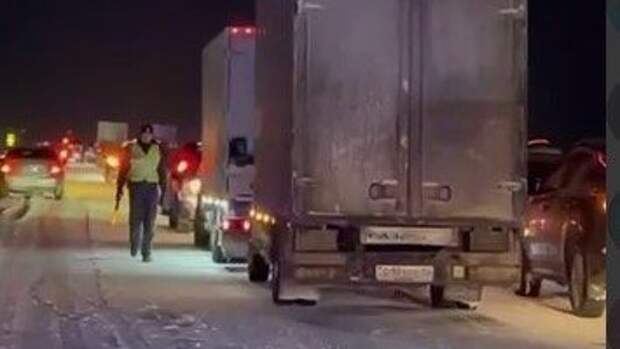 Около 700 автомобилей за сутки сопроводили полицейские в Мангистау