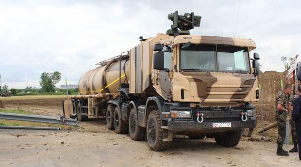 Новые военные грузовые автомобили