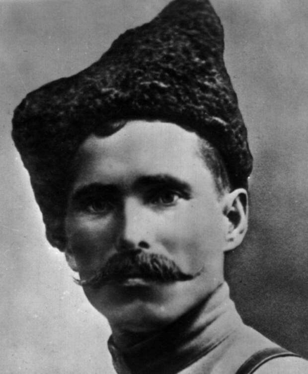 Комдив против начдива: единство опять откладывается?