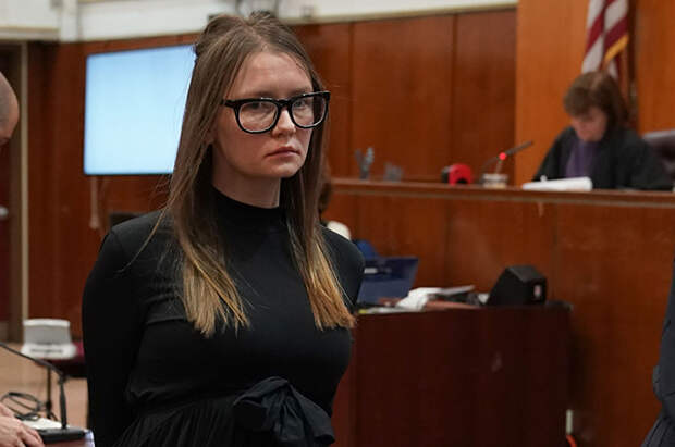 Аферистка Анна Сорокина вышла из тюрьмы. Она выдавала себя за богатую наследницу, а теперь Netflix снимает о ней фильм