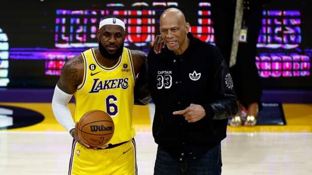 The Sports World Erupts As Lebron James Is The New NBA Scoring King