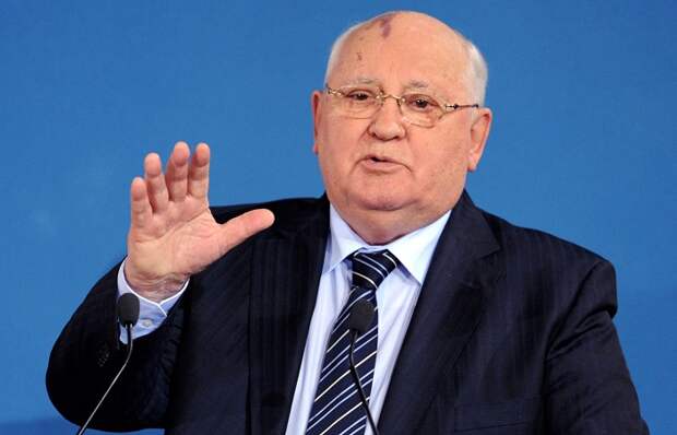 mihail_gorbachev_zakanchivaet_obsledovanie_v_ckb