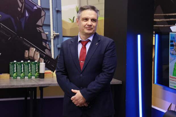 Участник программы «Герои Адыгеи» провел урок мужества для школьников Майкопа